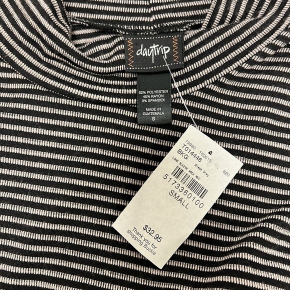 NWT Daytrip Asymmetrical Hem Split Side Striped Tunic - Picture 4 of 5